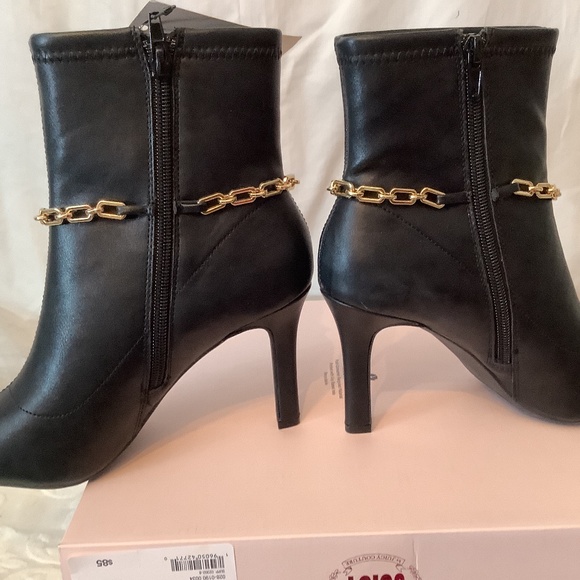 NWT Juicy-byJuicy Couture “Lacey” black heel ankle booties with gold chain Bling - Picture 6 of 13